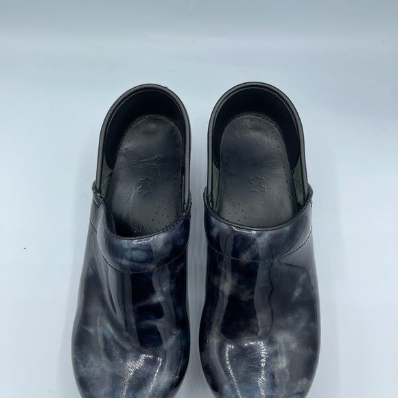 Dansko patent leather clogs women’s size 37 - Picture 5 of 9